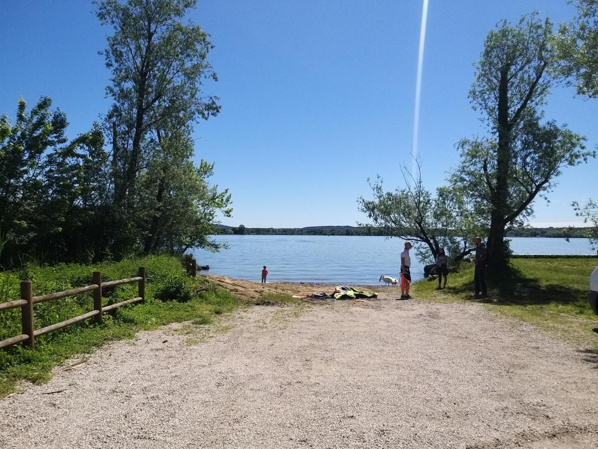 Ritratto Sul Lago Дормелето Екстериор снимка