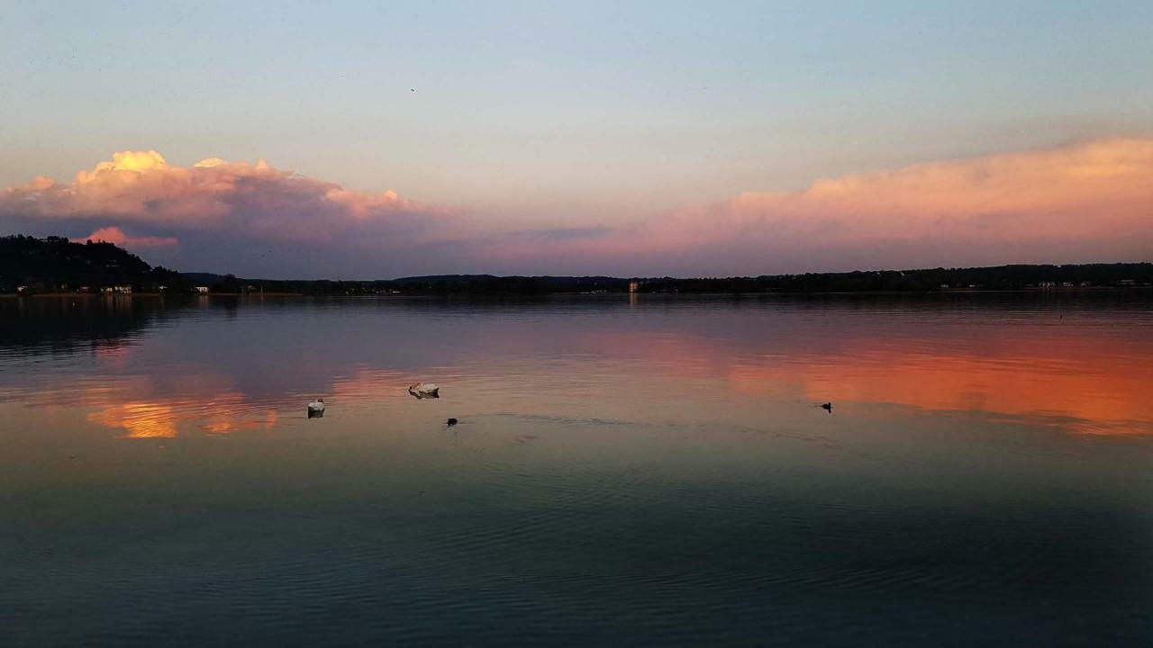 Ritratto Sul Lago Дормелето Екстериор снимка